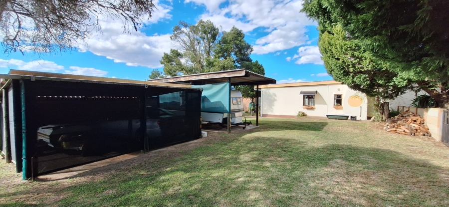 4 Bedroom Property for Sale in Albertinia Western Cape